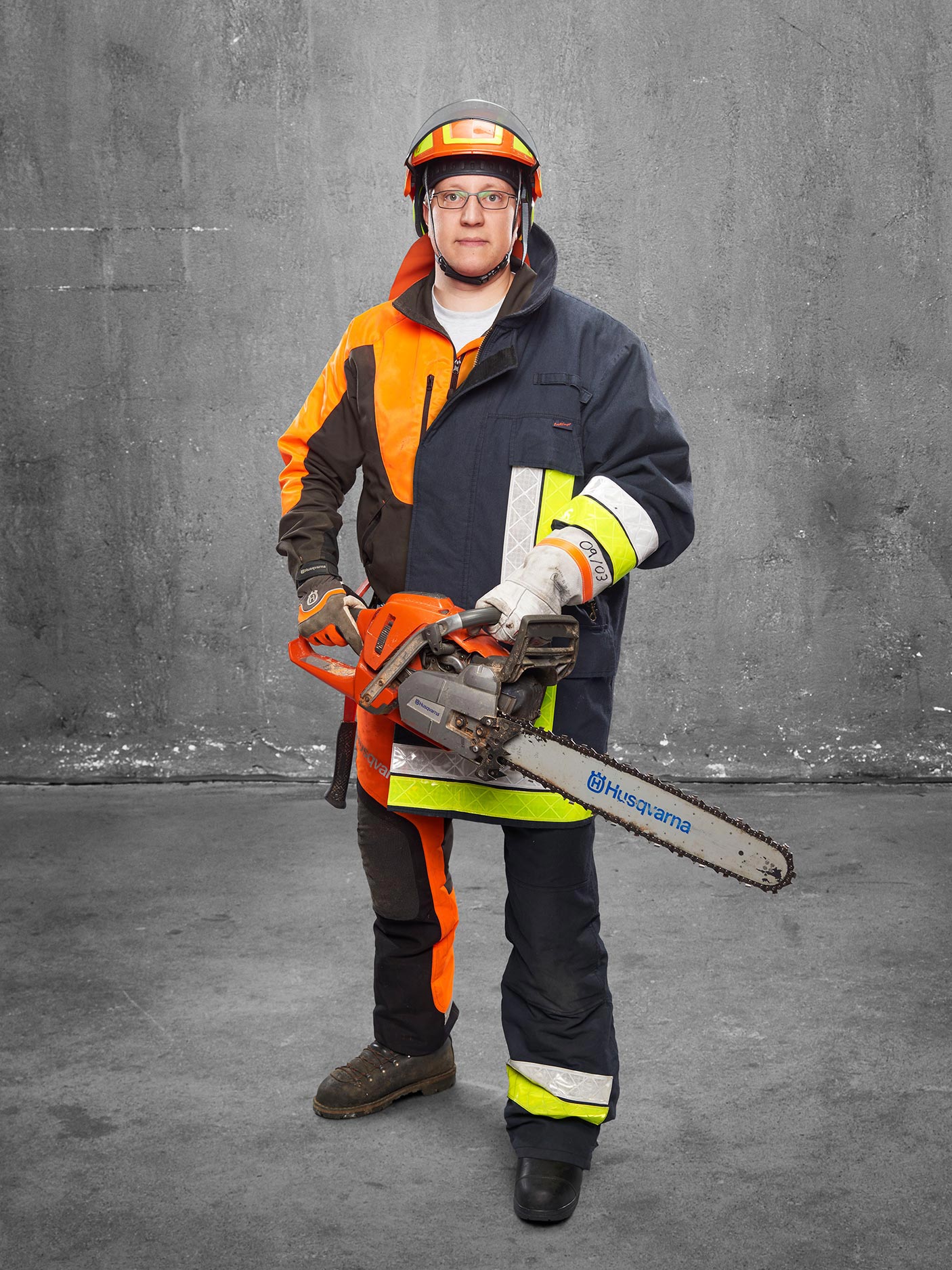 FeuerwehrMenschen Werkzeugmacher ist Brandbekämpfer